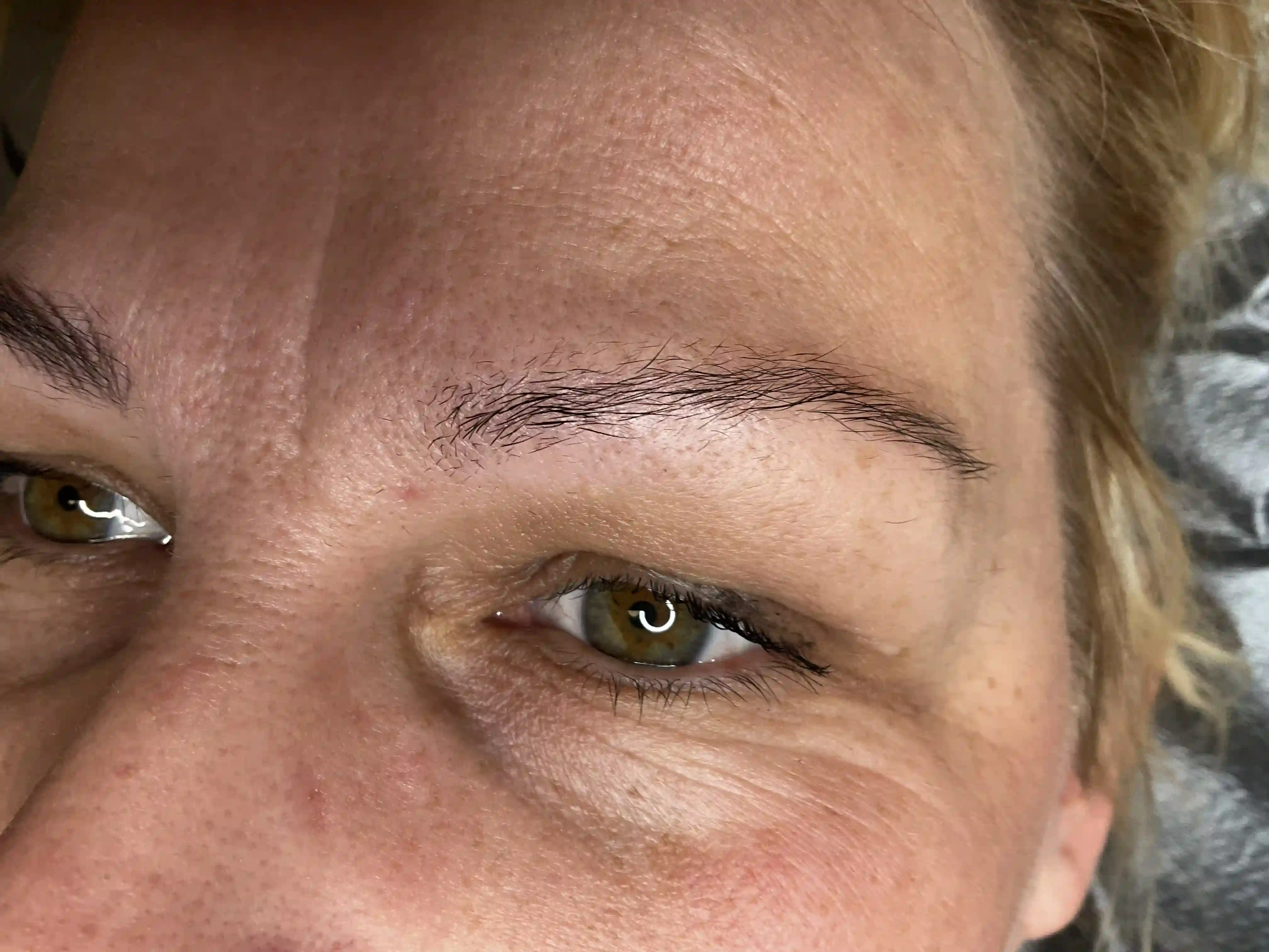Vorher – Powder Brows